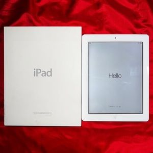 Apple iPad 2 WiFi 16GB (White) | OEM Apple (Wired) EarPods 3.5mm (Bundle)